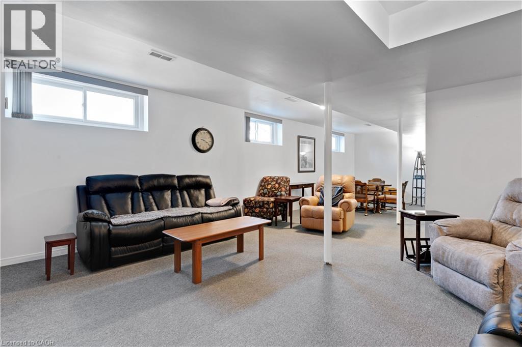 77 MCTAGUE Drive - 19