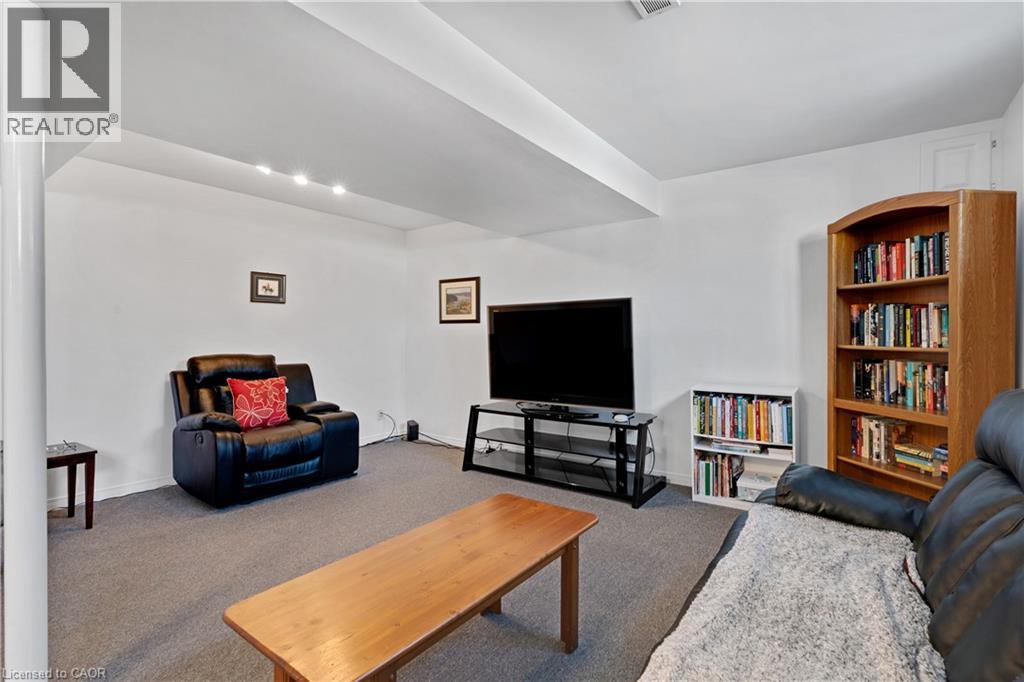 77 MCTAGUE Drive - 21