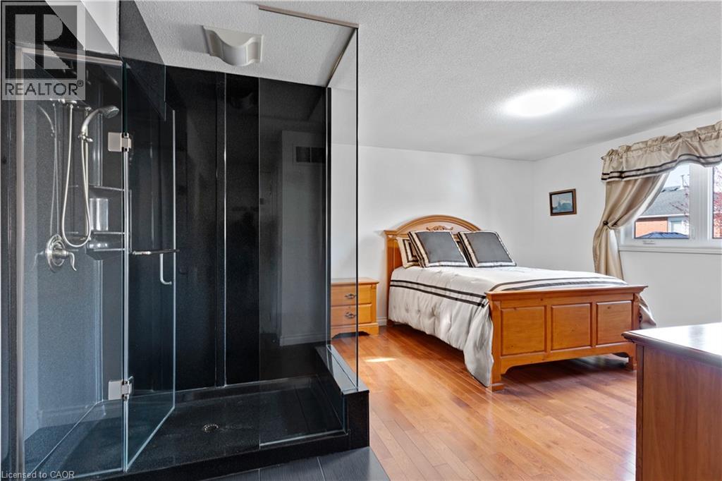 77 MCTAGUE Drive - 25