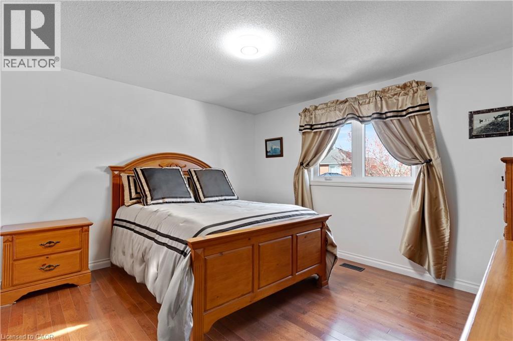 77 MCTAGUE Drive - 26