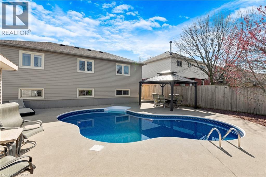 77 MCTAGUE Drive - 5