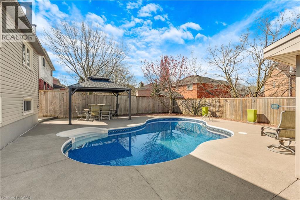 77 MCTAGUE Drive - 8