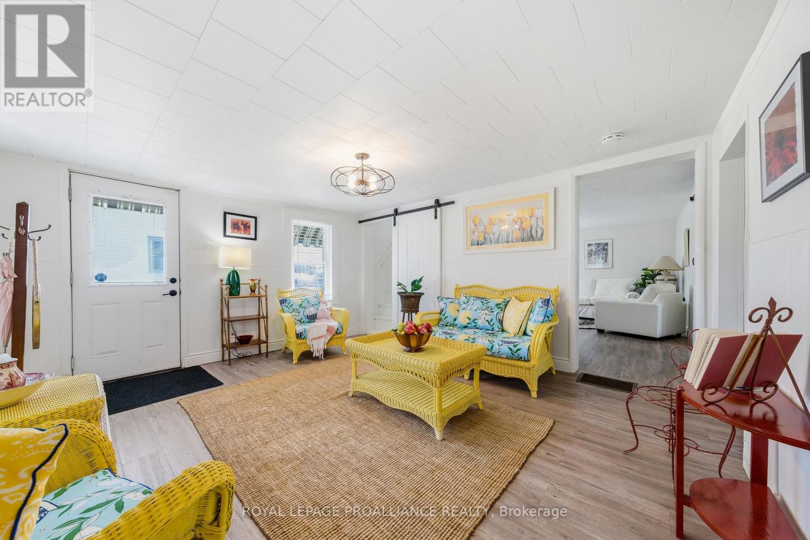 392 PICTON MAIN STREET - 2