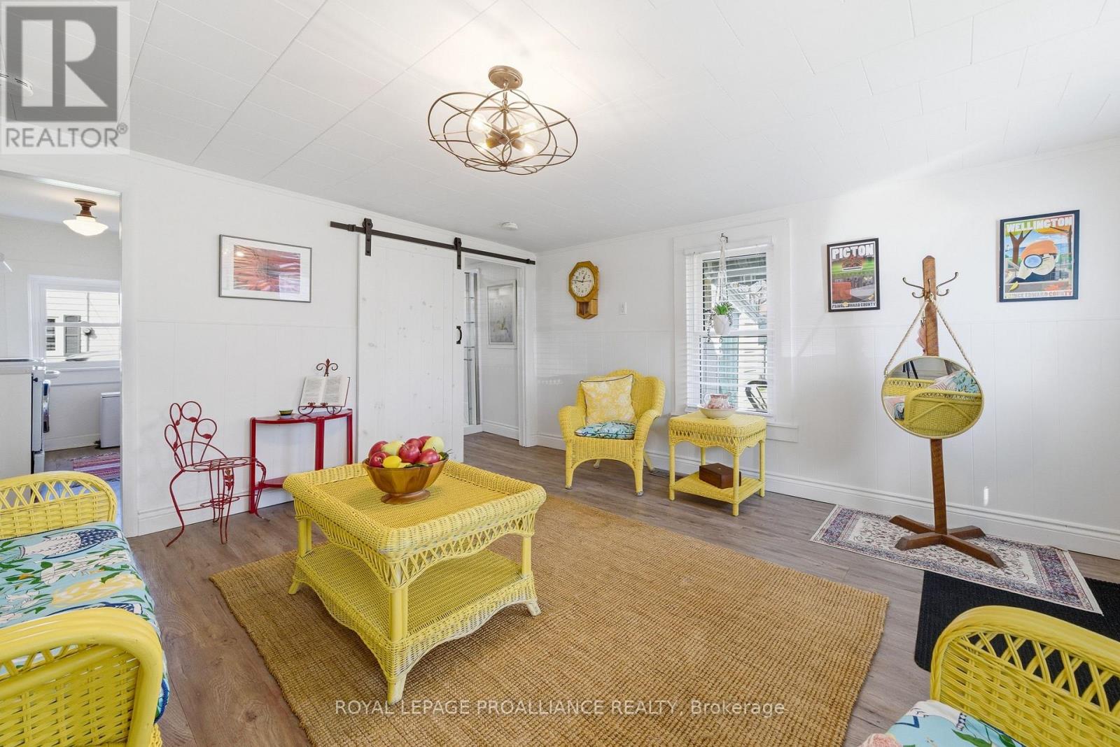 392 PICTON MAIN STREET - 3