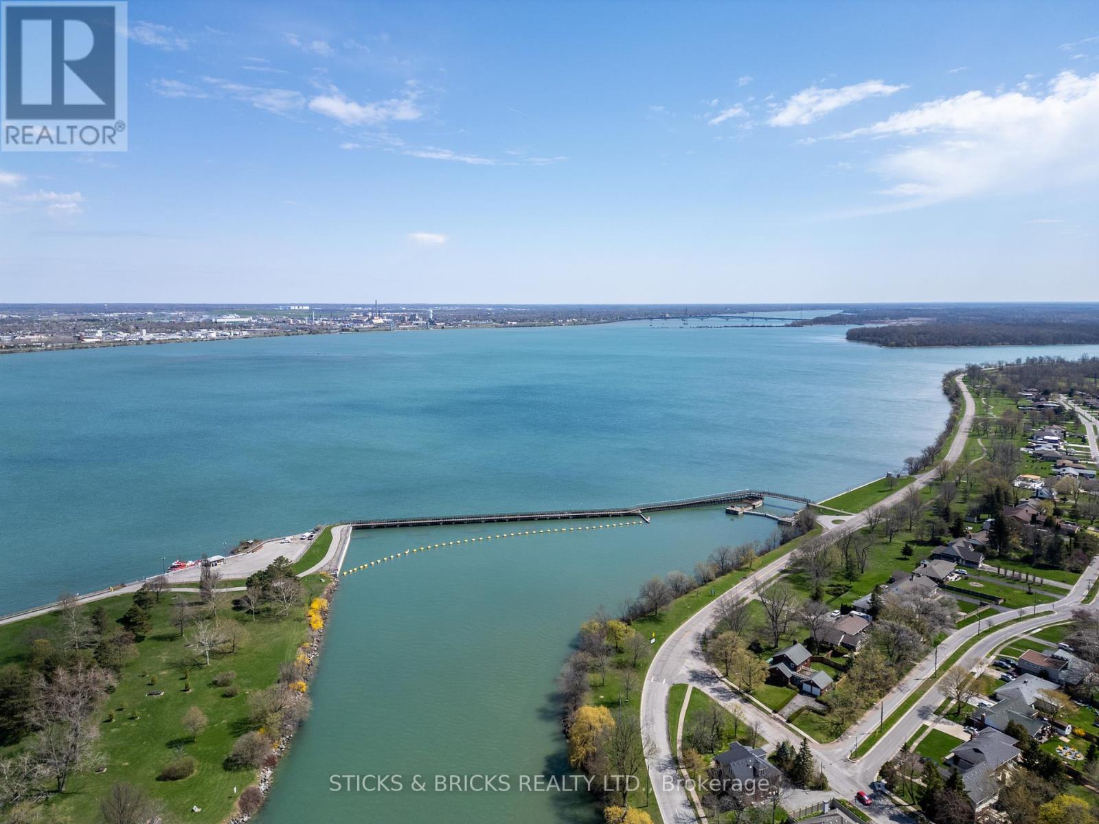 Kingsbridge Park at the Welland & Niagara Rivers