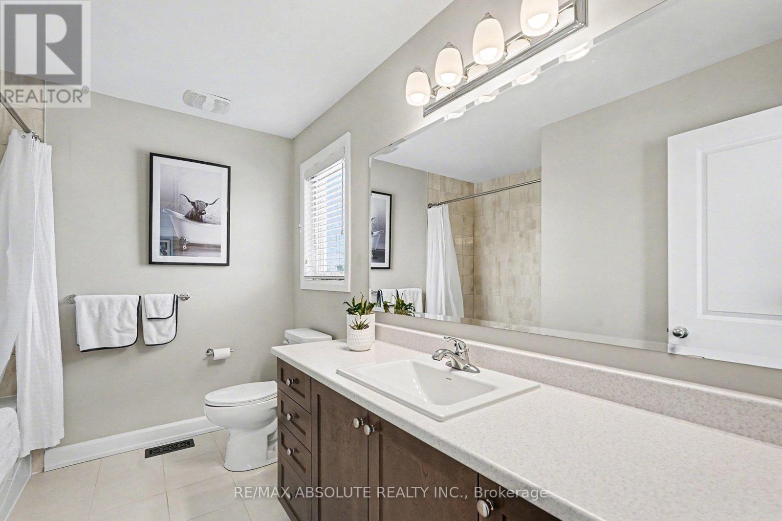633 GERANIUM WALK — photo 26