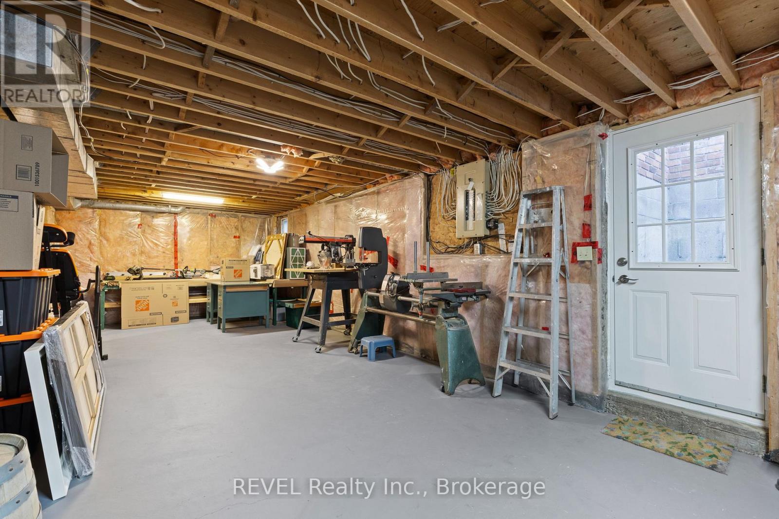 36 CONFEDERATION DRIVE — photo 30