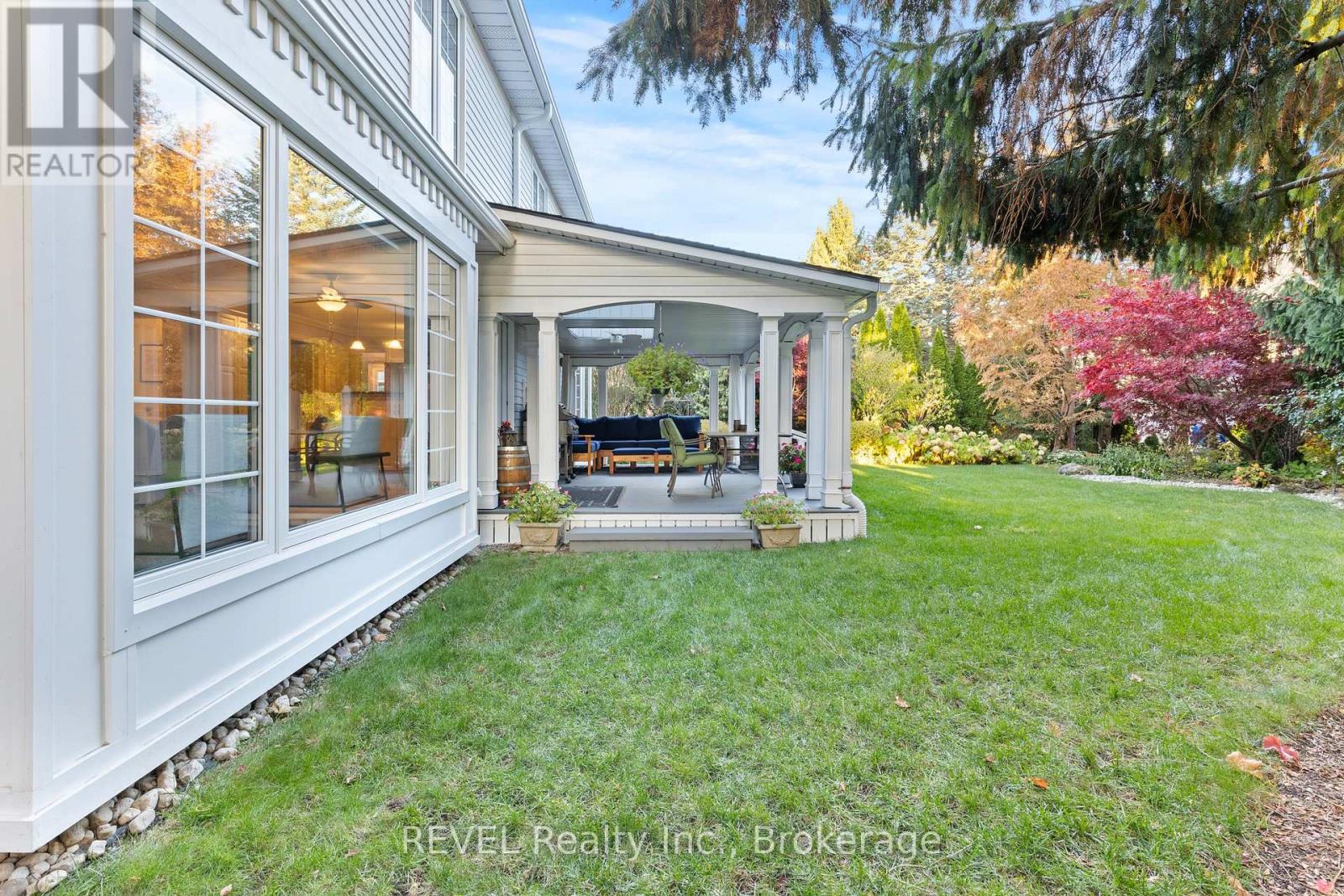 36 CONFEDERATION DRIVE — photo 31
