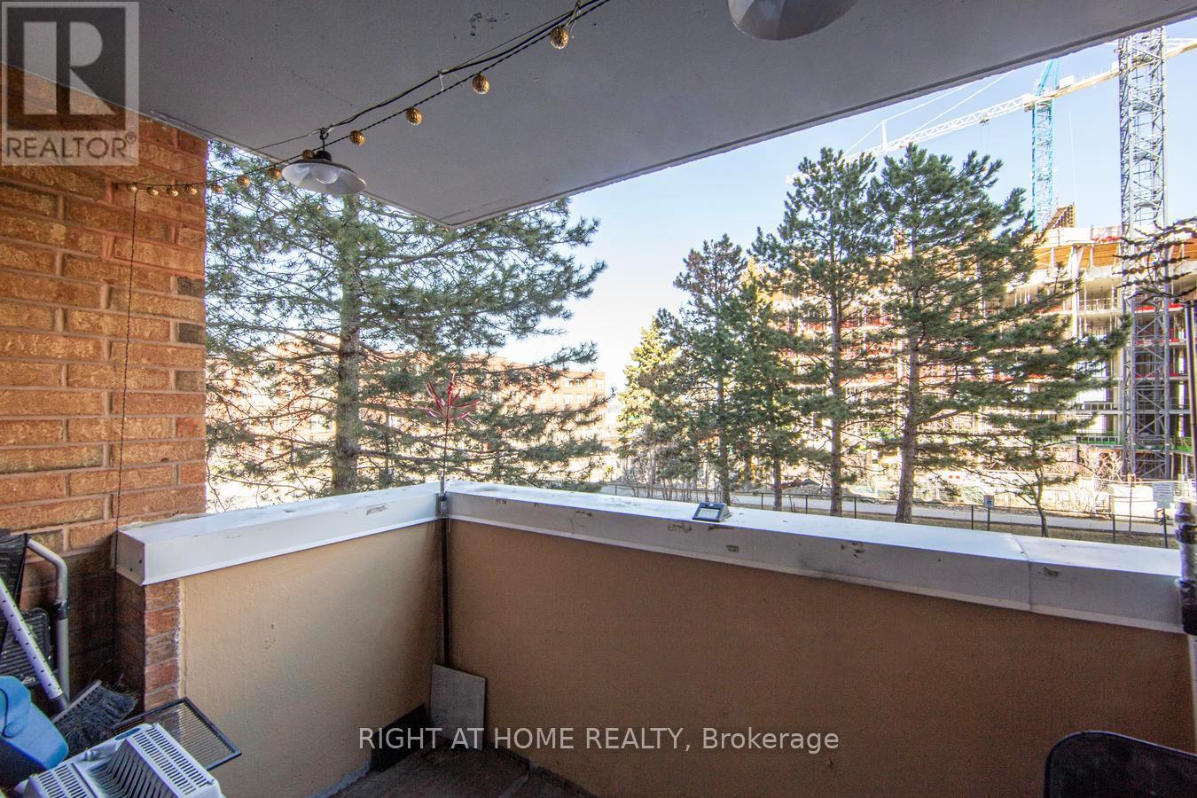 #204 15 SEWELLS ROAD - 24