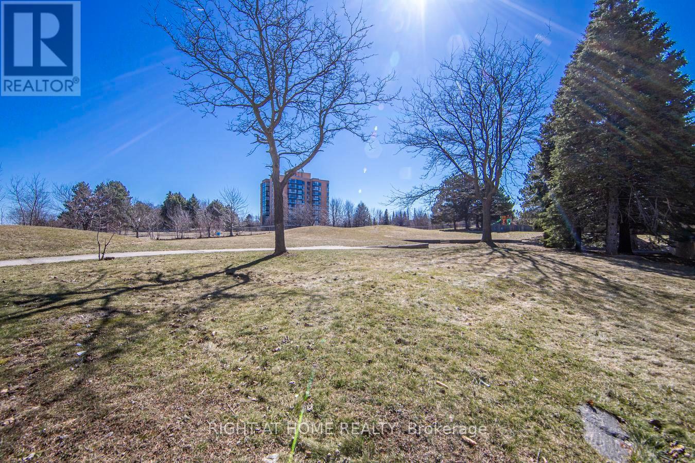 #204 15 SEWELLS ROAD - 25