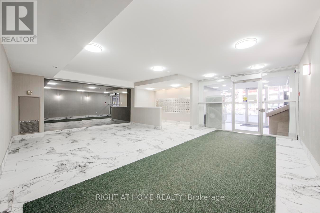 #204 15 SEWELLS ROAD - 4