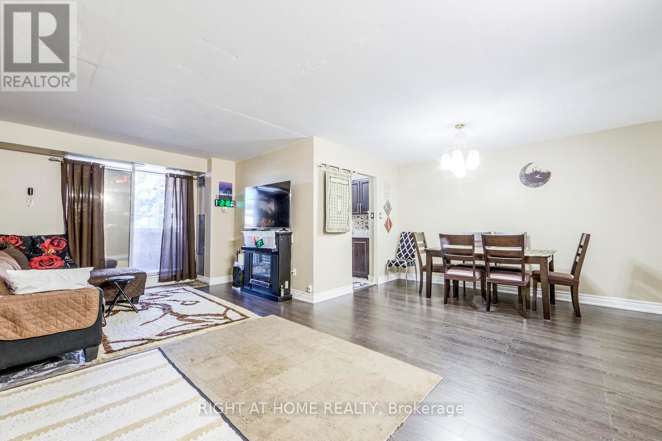 #204 15 SEWELLS ROAD - 9