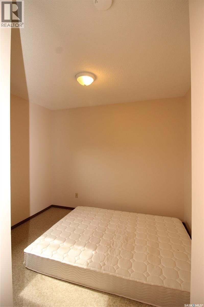 310-320 Railway AVENUE W - 27
