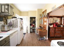 Family room - 531 1st Street E, Shaunavon, SK S0N2M0 Photo 10