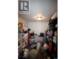 531 1st Street E, Shaunavon, SK S0N2M0 Photo 17