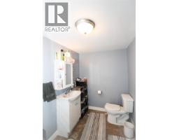 531 1st Street E, Shaunavon, SK S0N2M0 Photo 21