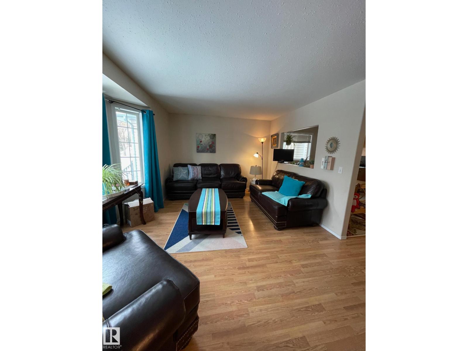 12005 95A ST NW - 10
