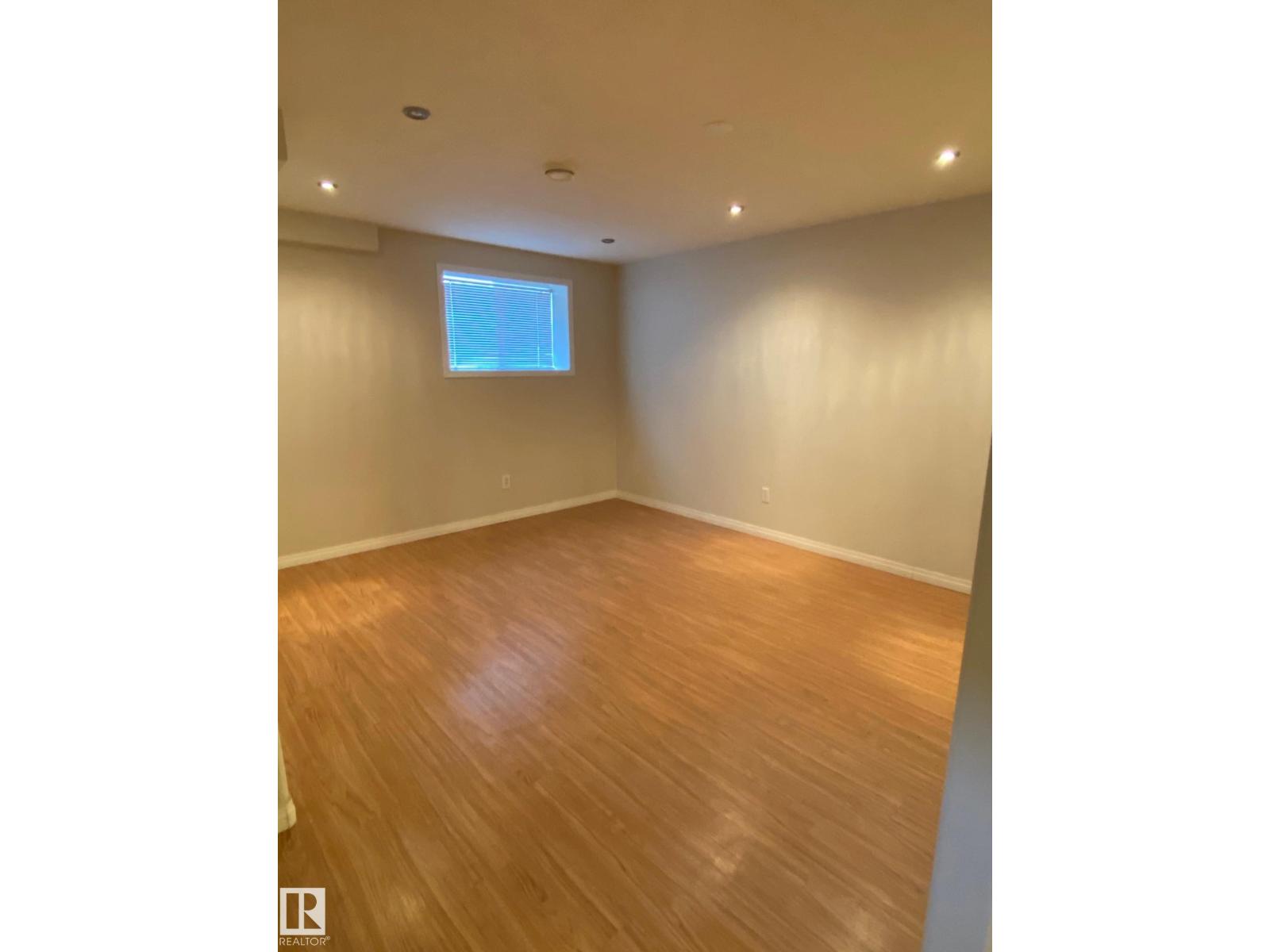12005 95A ST NW - 19