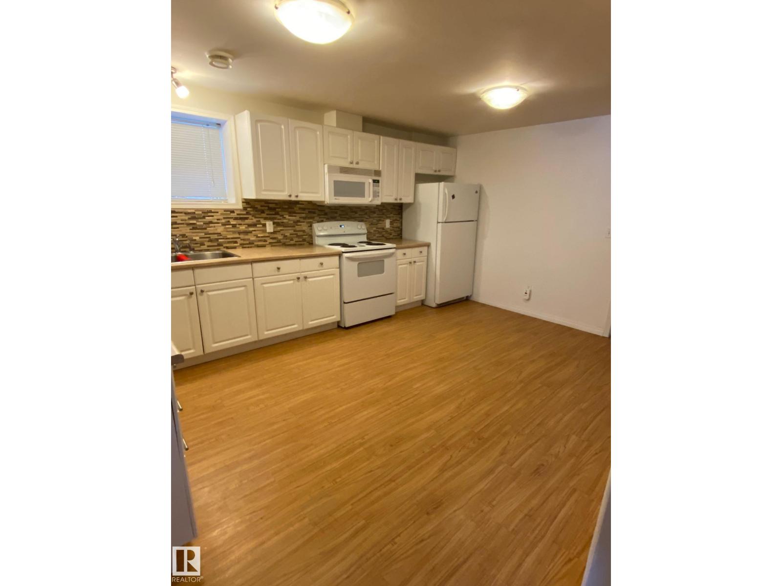 12005 95A ST NW - 21