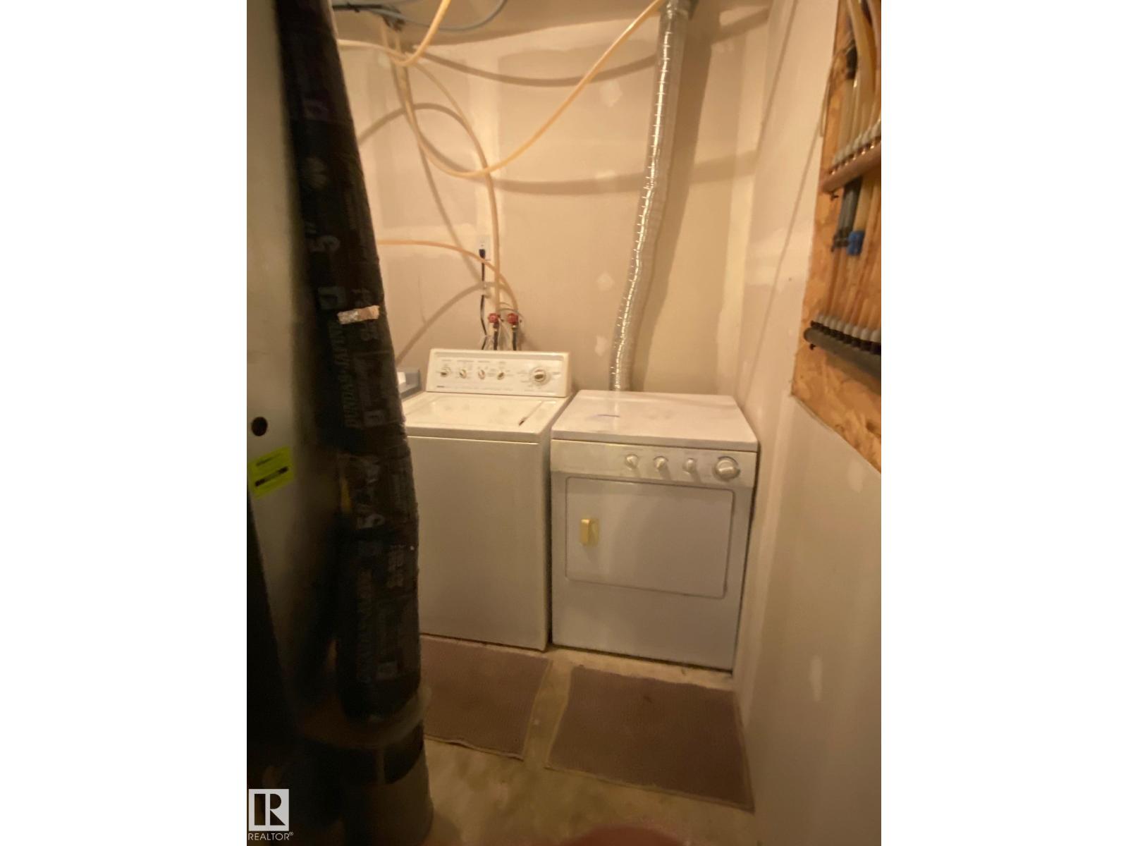 12005 95A ST NW - 24