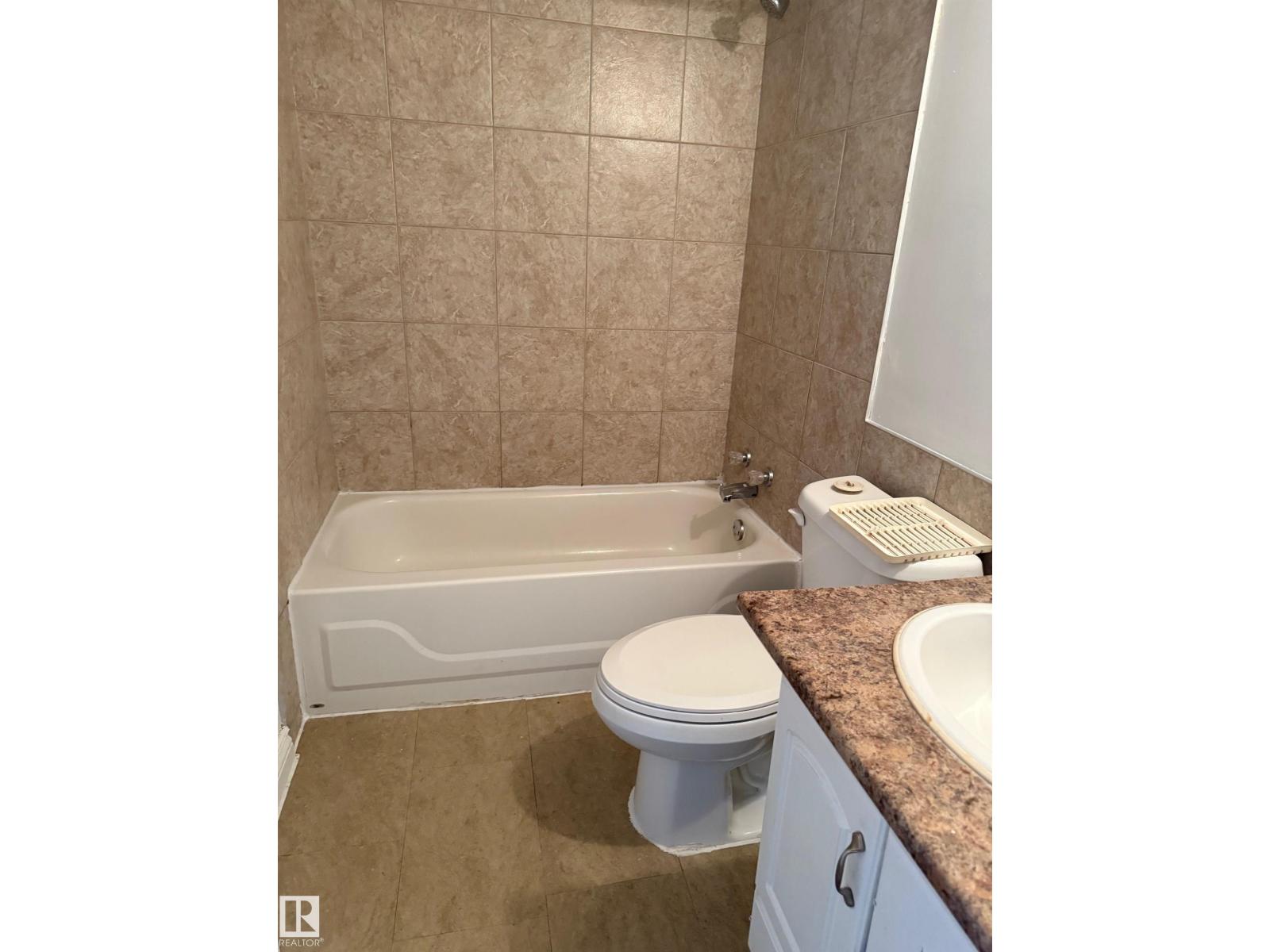 12005 95A ST NW - 28