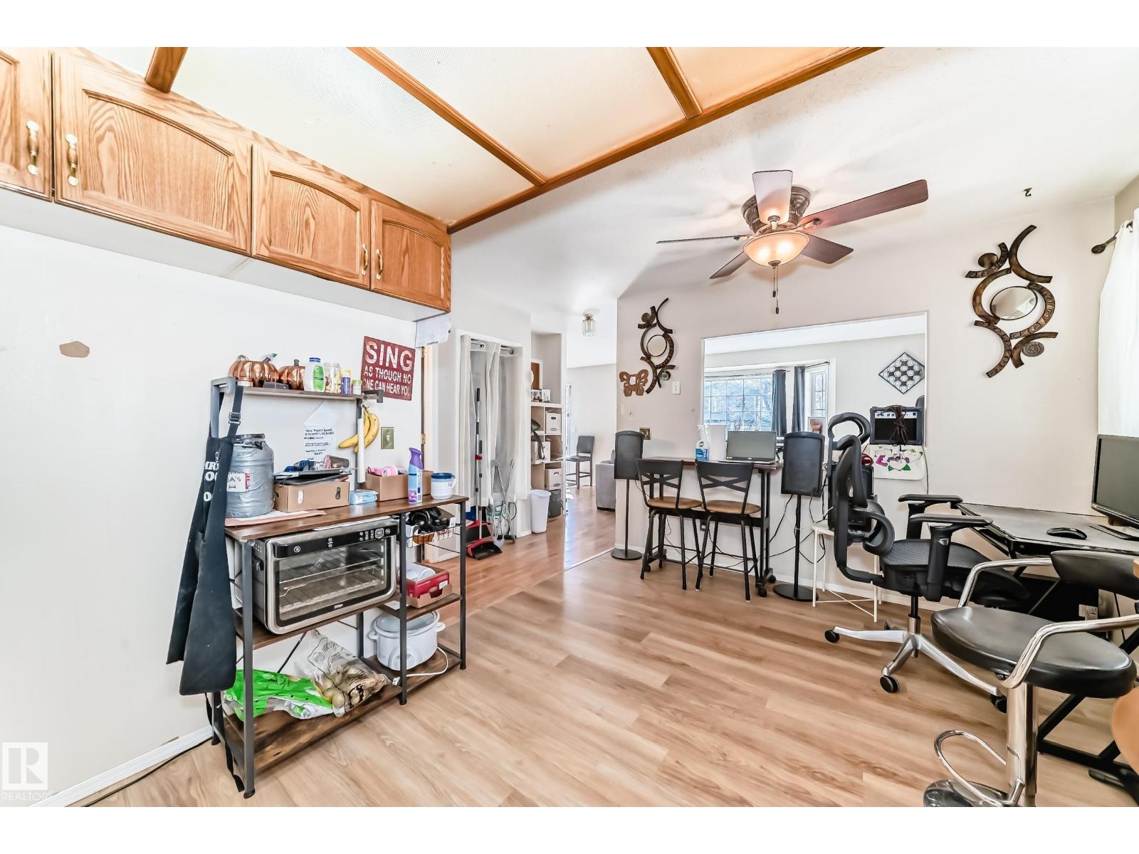 12005 95A ST NW - 39