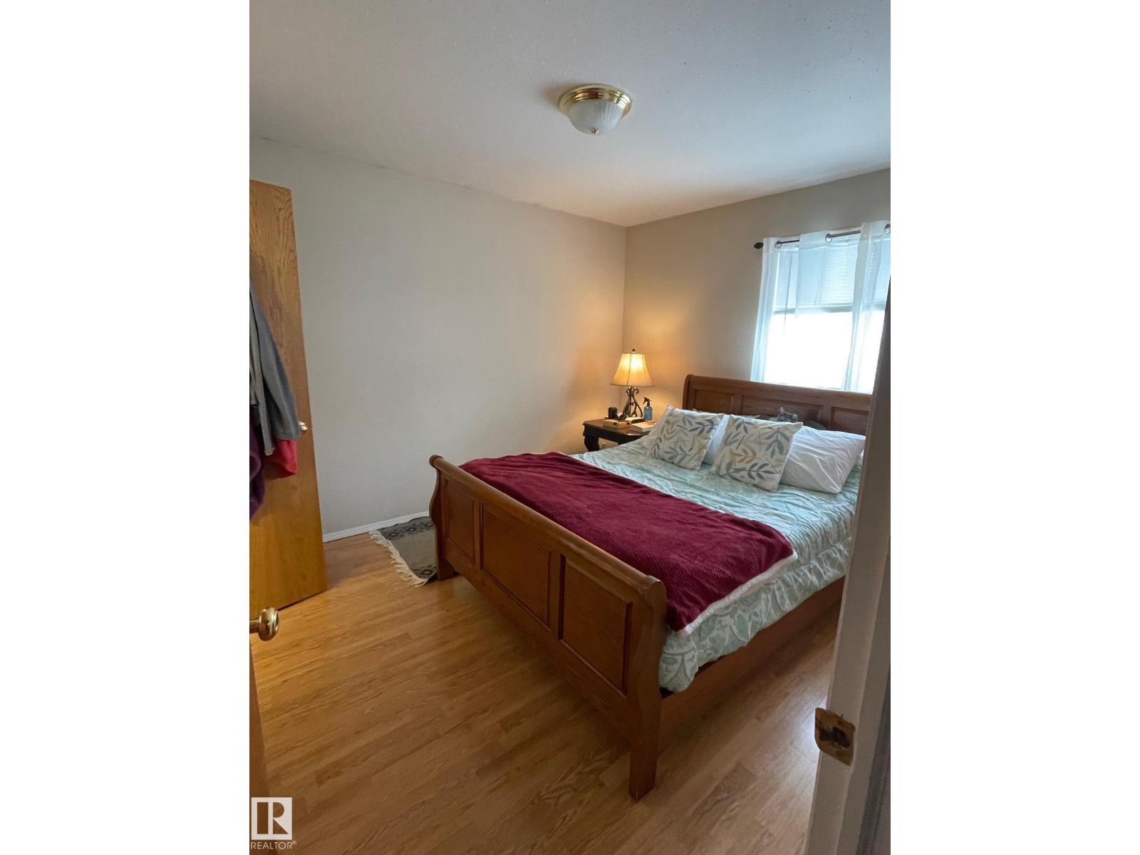 12005 95A ST NW - 4
