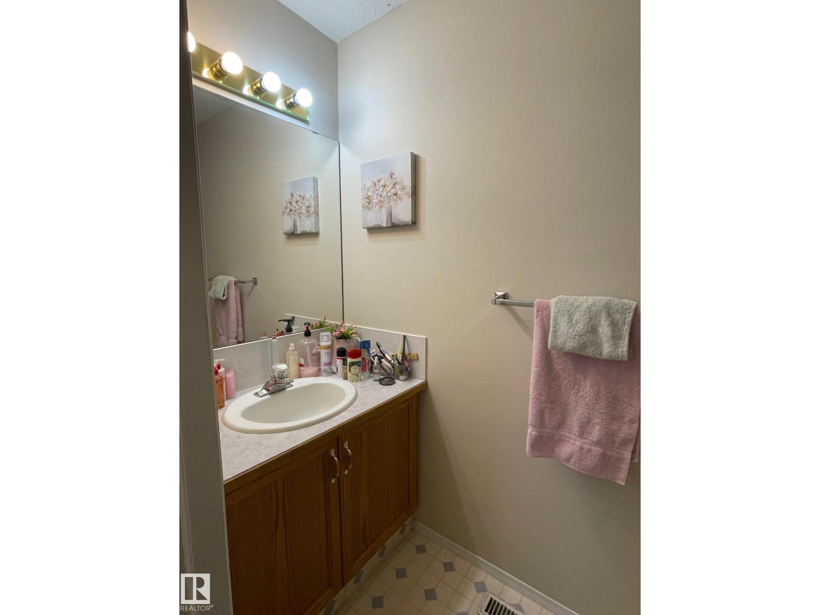 12005 95A ST NW - 5
