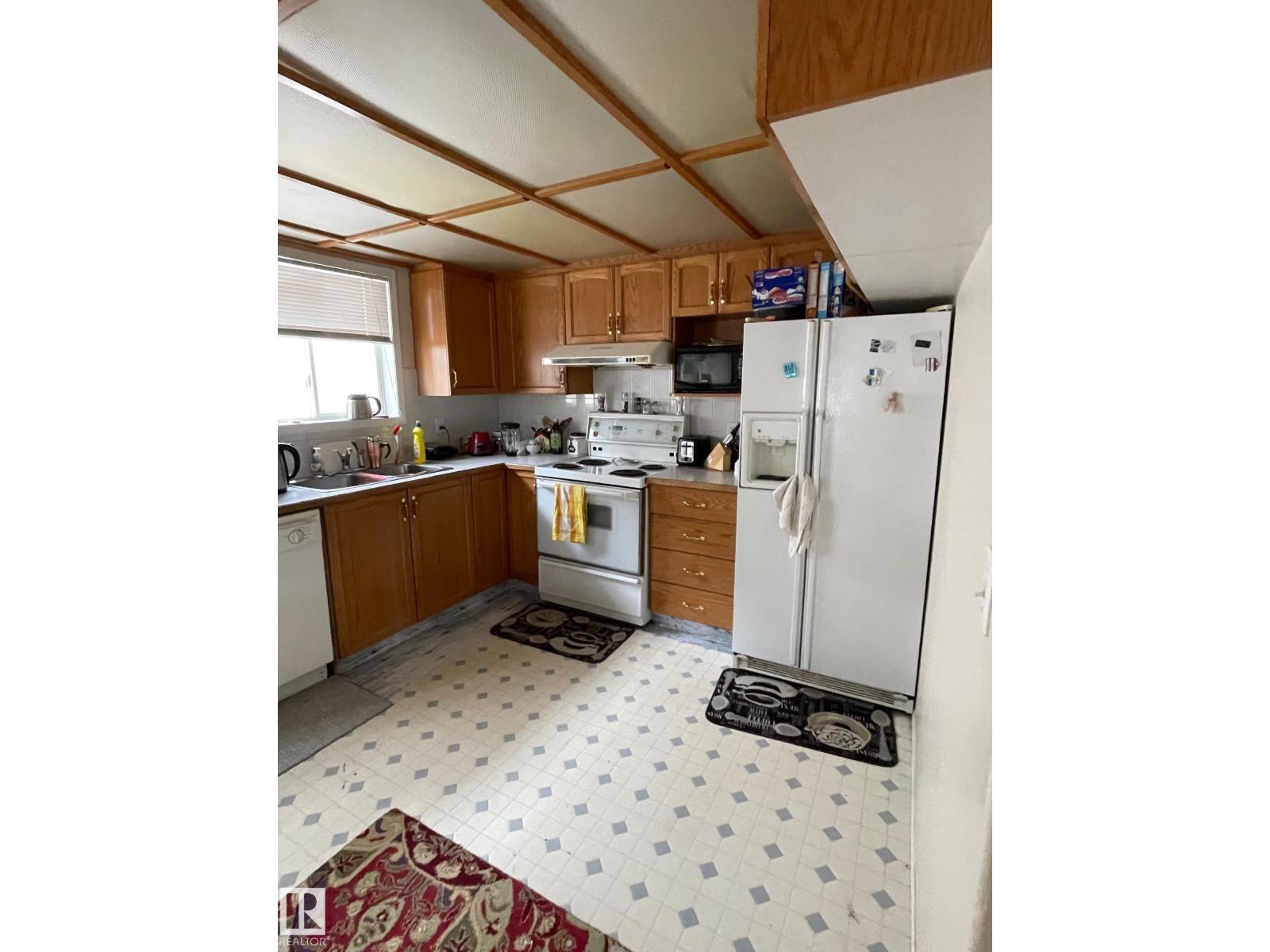 12005 95A ST NW - 8