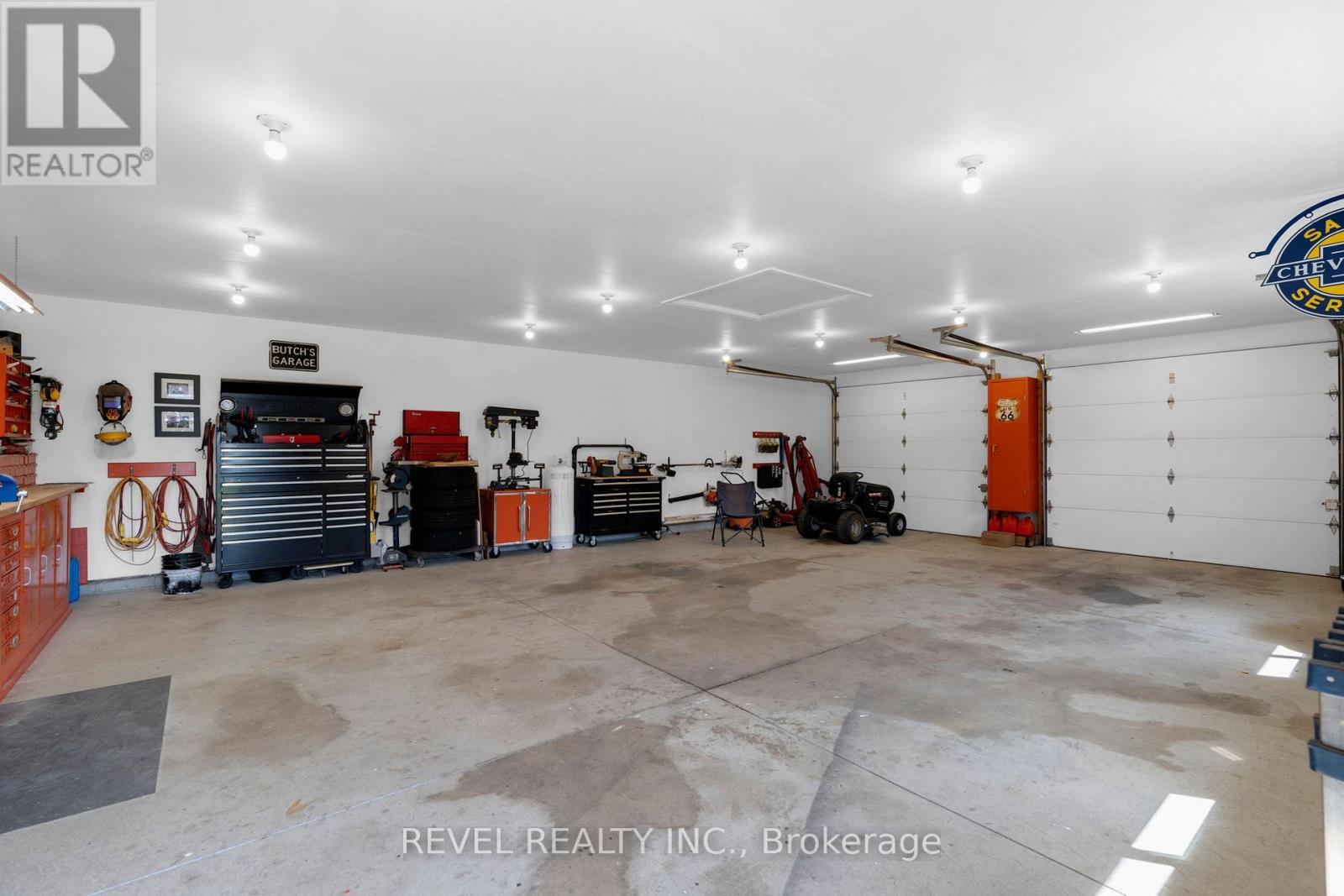 1962 ELANA DRIVE - 44