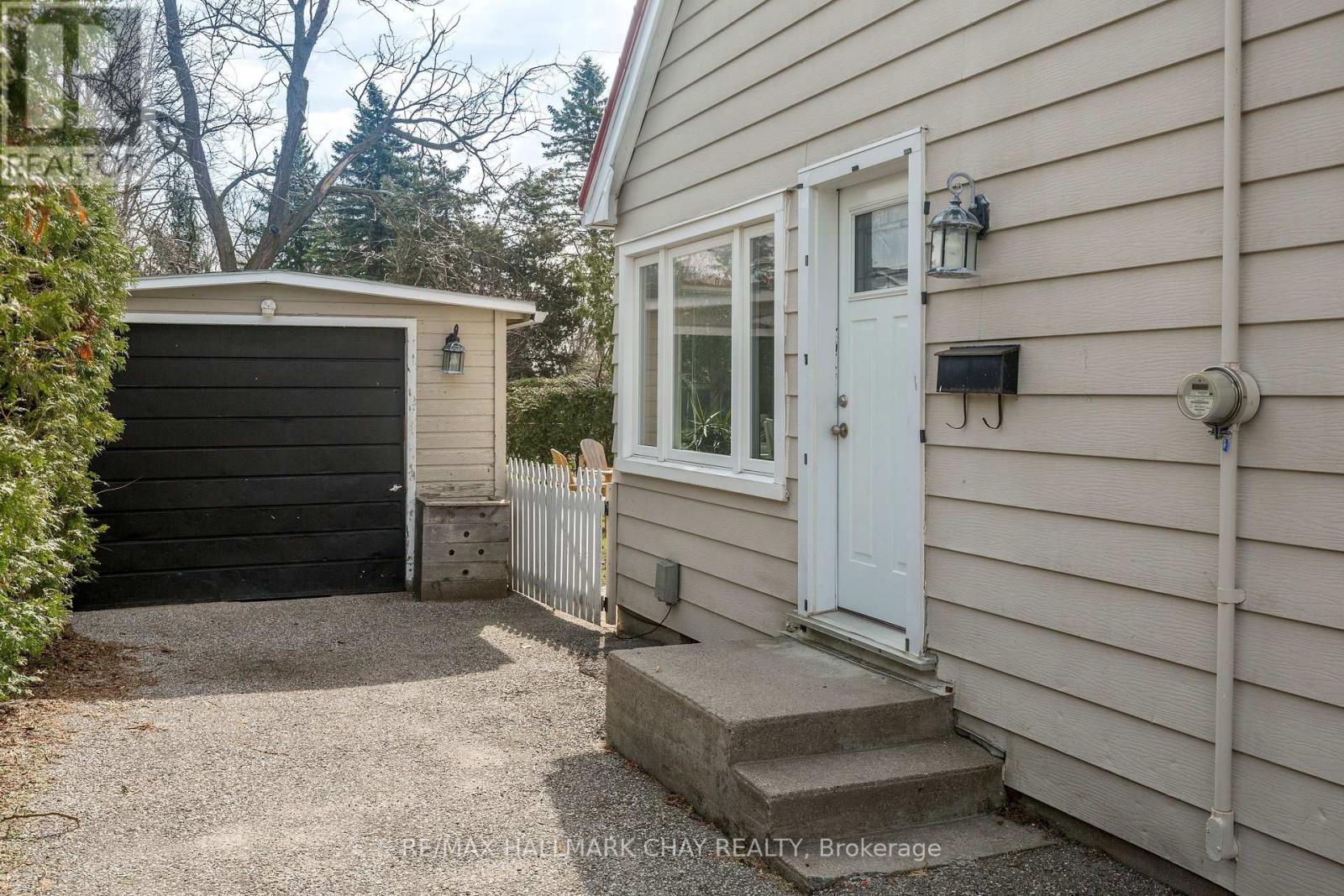 177 DUCKWORTH STREET - 32