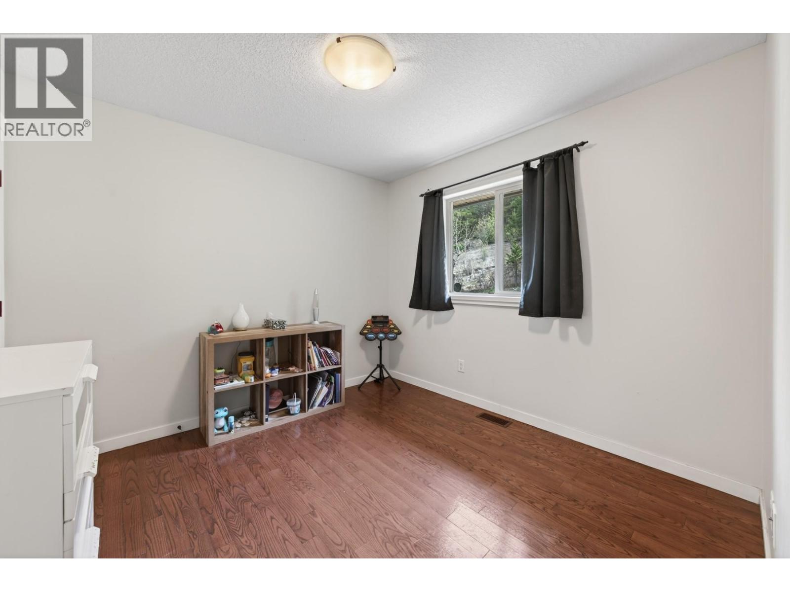 2592 WILLOWBRAE Drive - 20