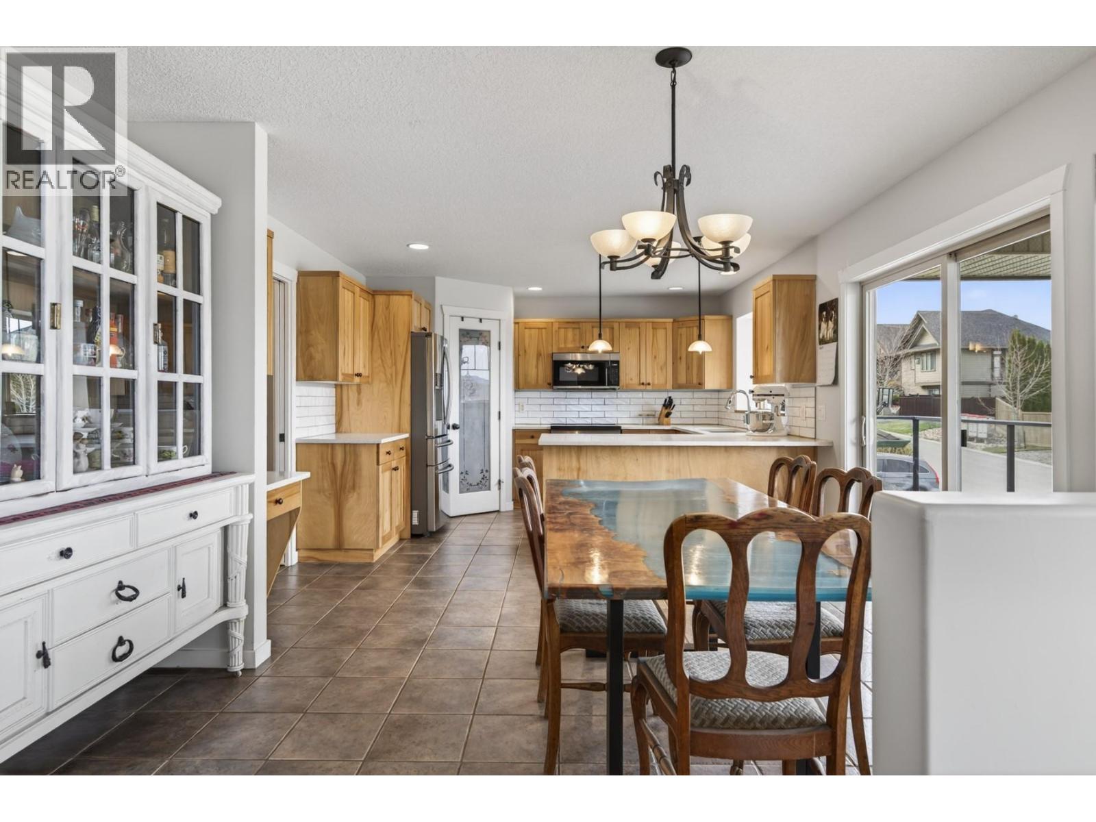 2592 WILLOWBRAE Drive - 6