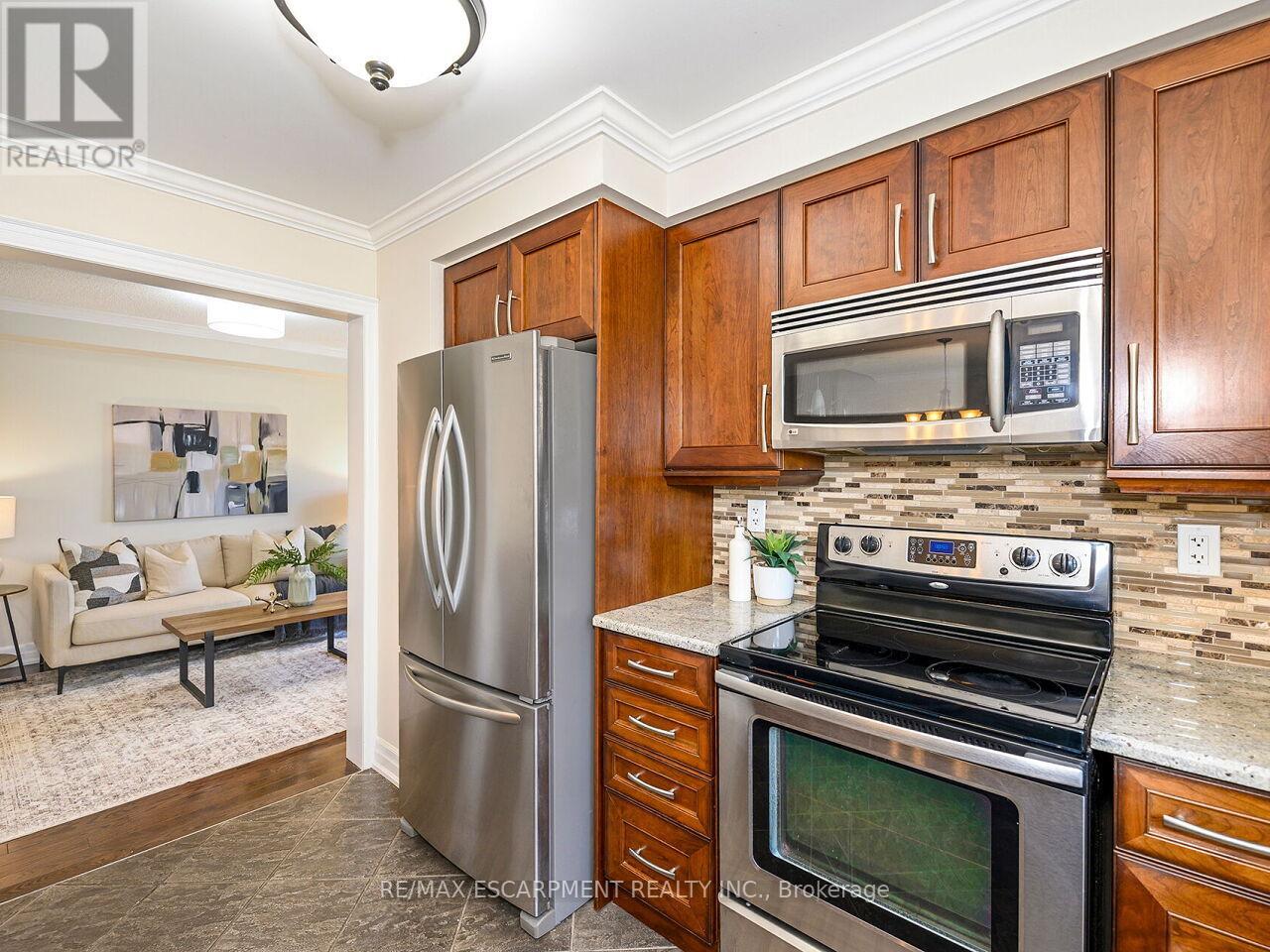 656 FRANK PLACE — photo 20