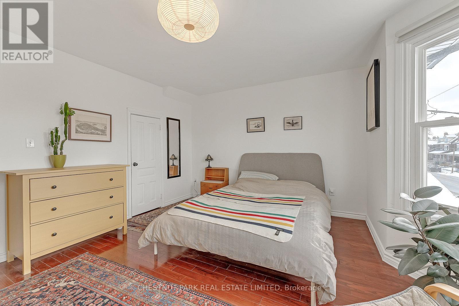 1383 LANSDOWNE AVENUE — photo 30