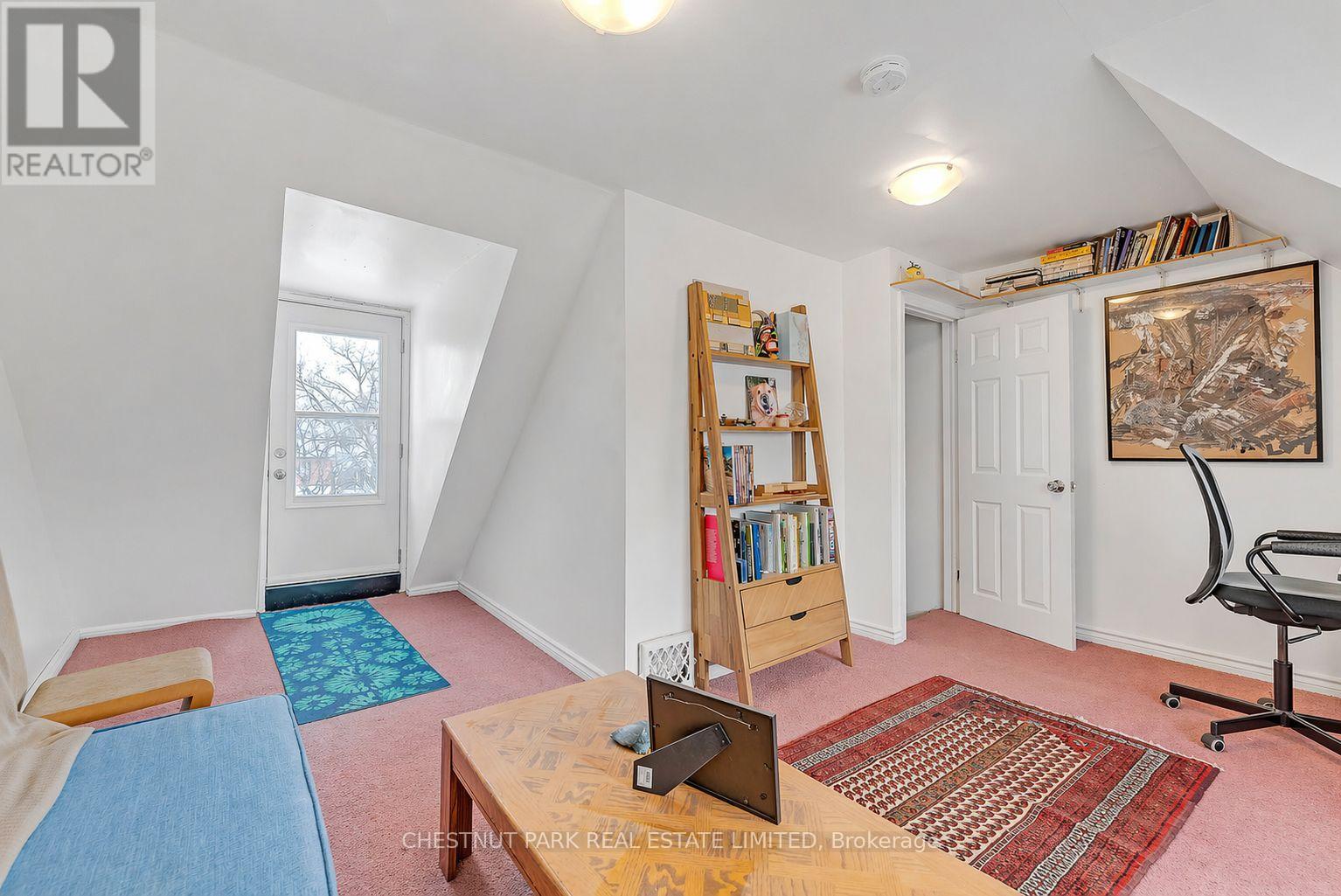 1383 LANSDOWNE AVENUE — photo 32
