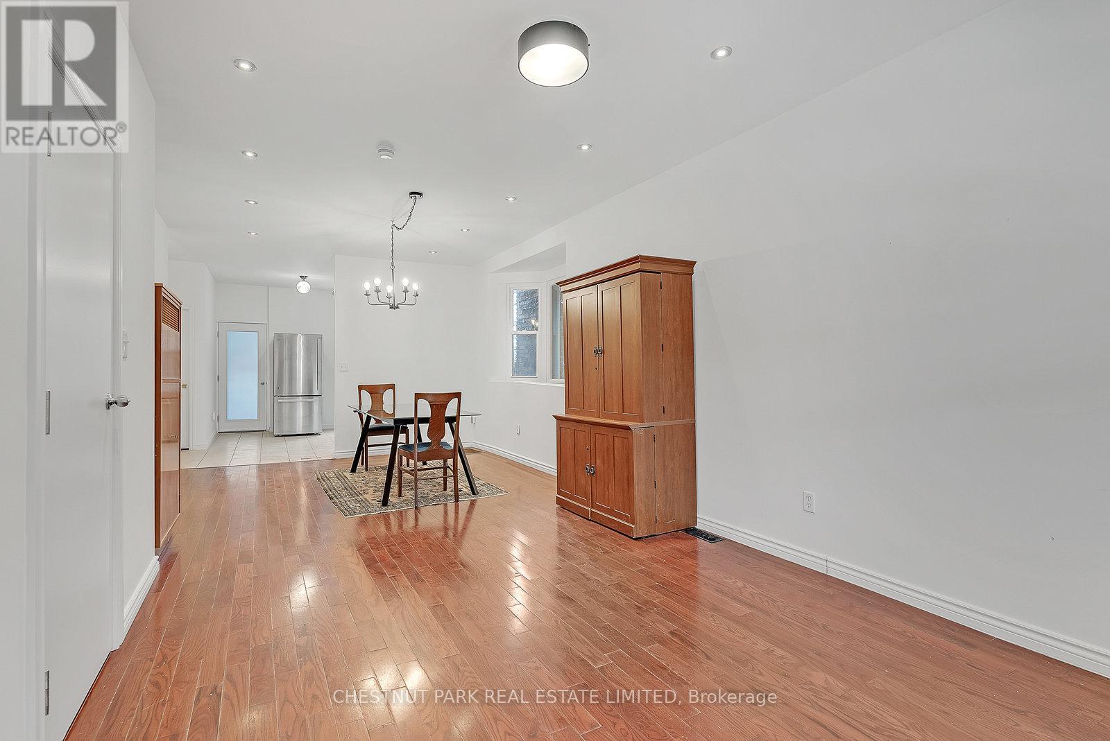 1383 LANSDOWNE AVENUE - 6