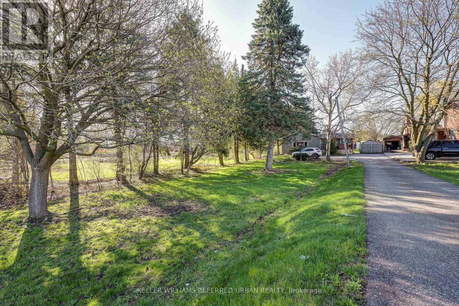 610 COMMISSIONERS ROAD W - 15