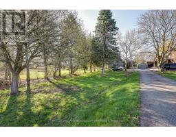 610 Commissioners Road W, London South, ON N6K1B8 Photo 15