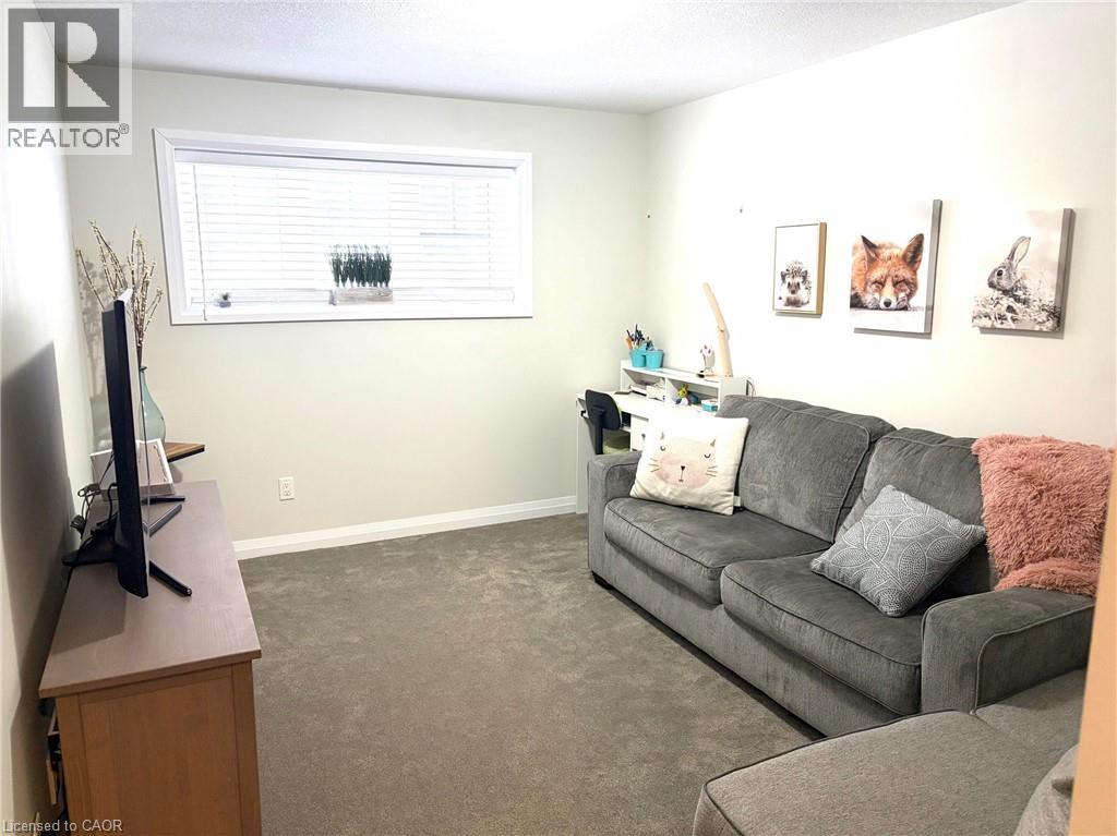 24 MORRISON Road Unit# A13, Kitchener, Ontario, N2A2W7 — Photo 10