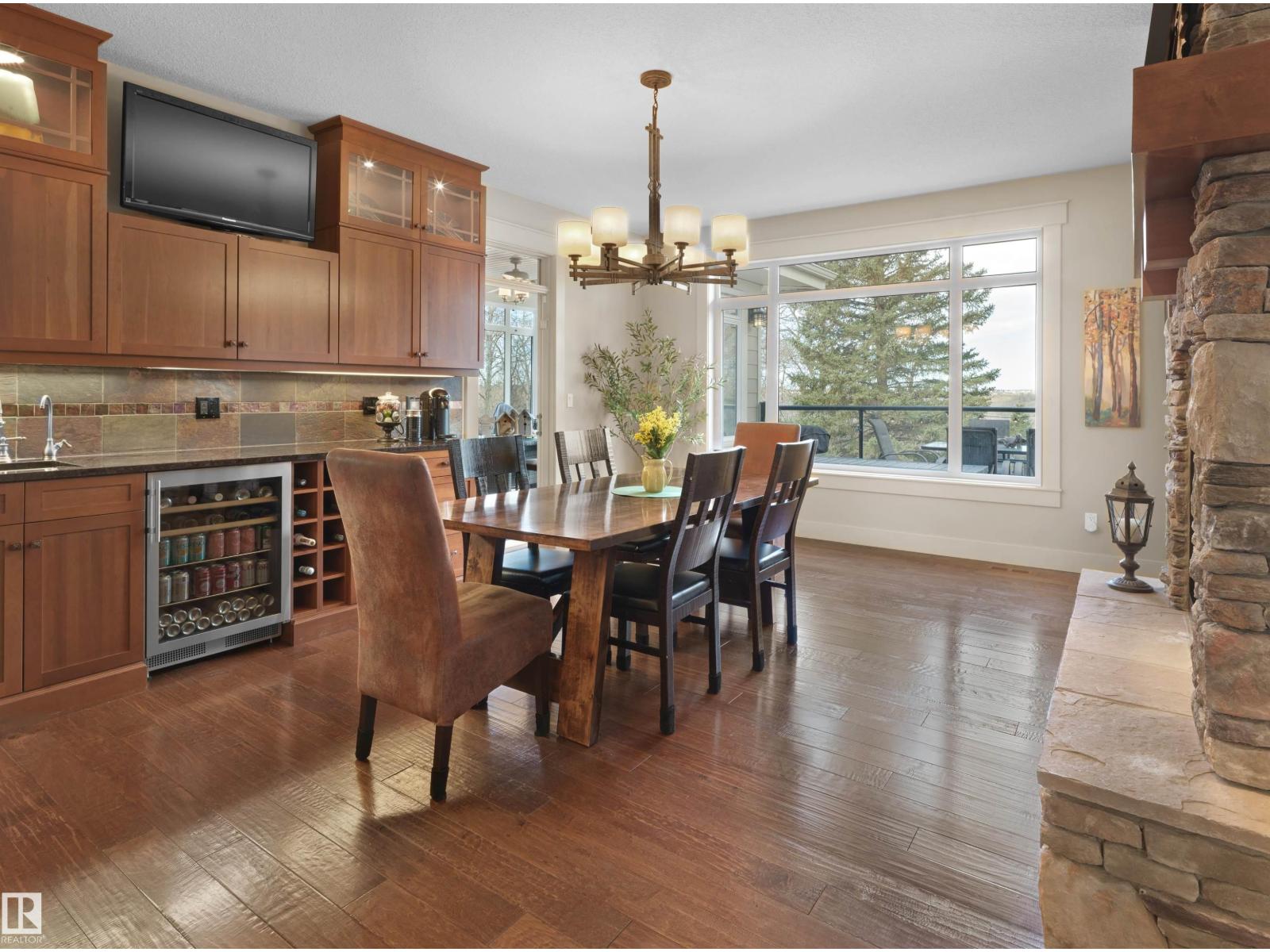 112 WINDERMERE DR NW - 10