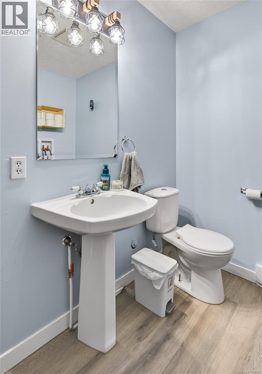 #A 139 Malcolm Pl - 16