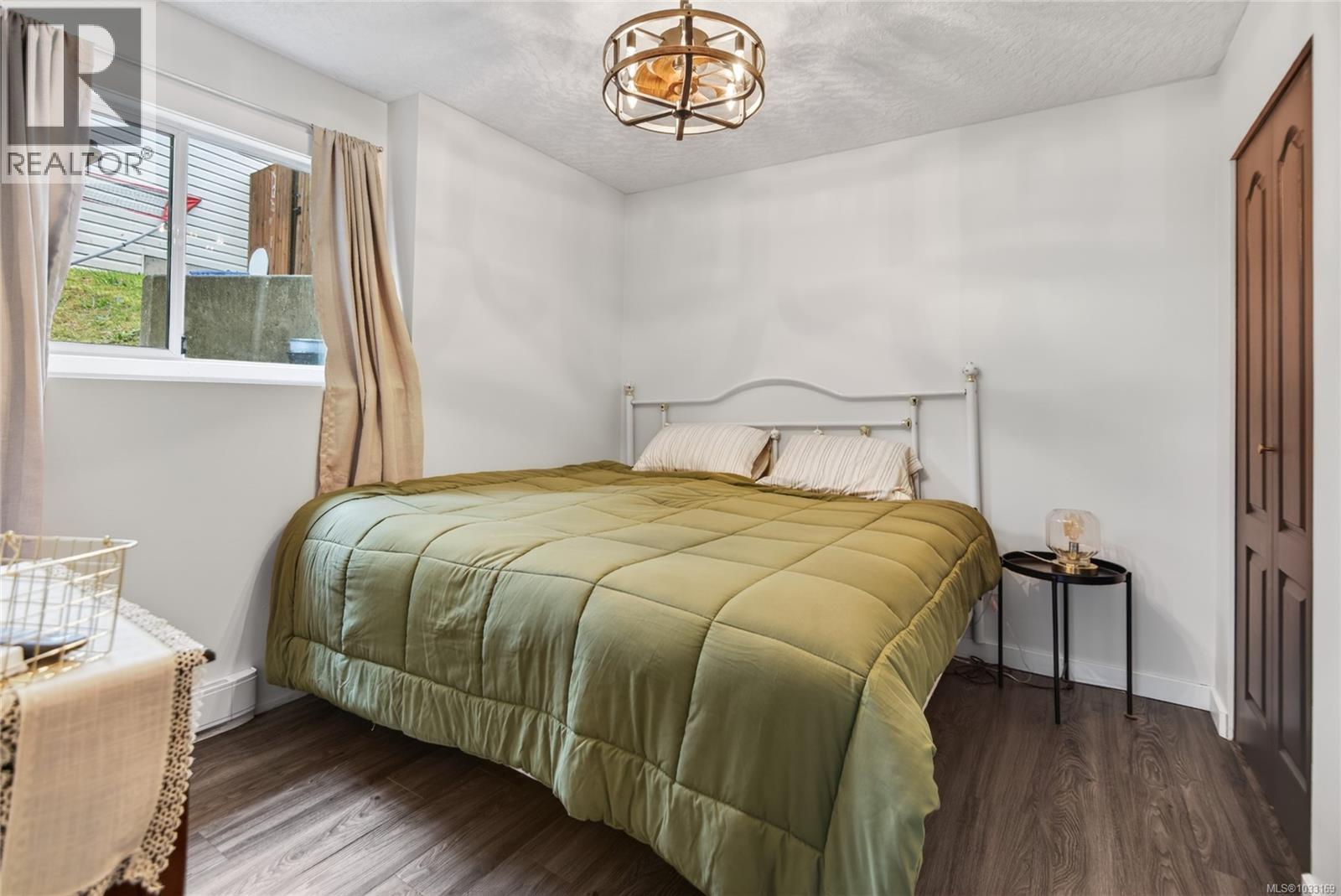 #A 139 Malcolm Pl - 34