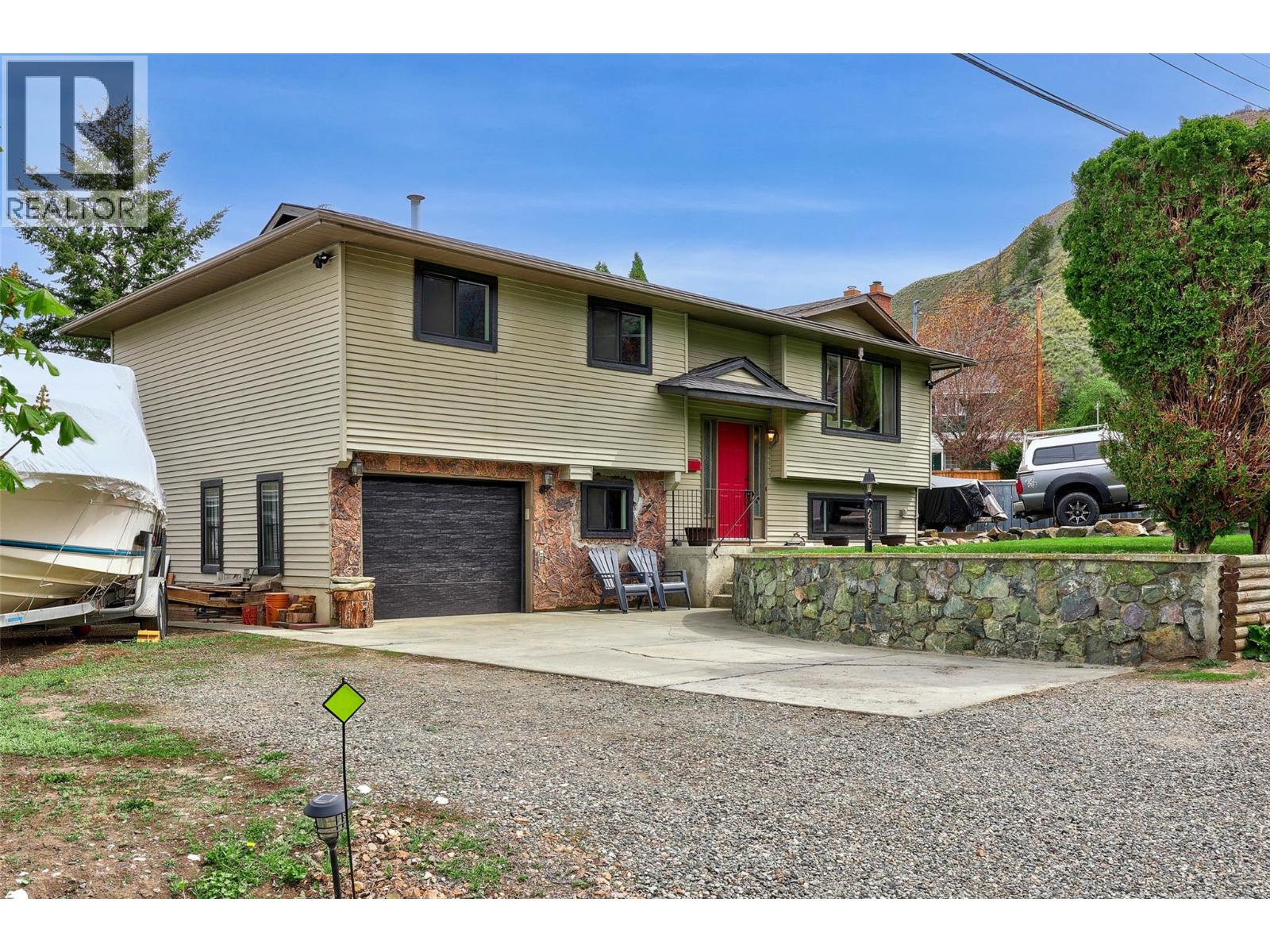 265 MCKAY Place - 2