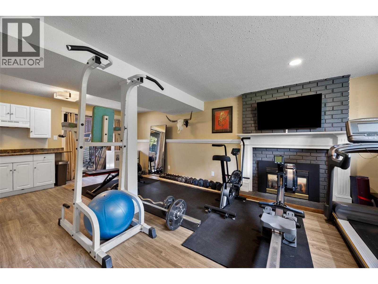 265 MCKAY Place - 24