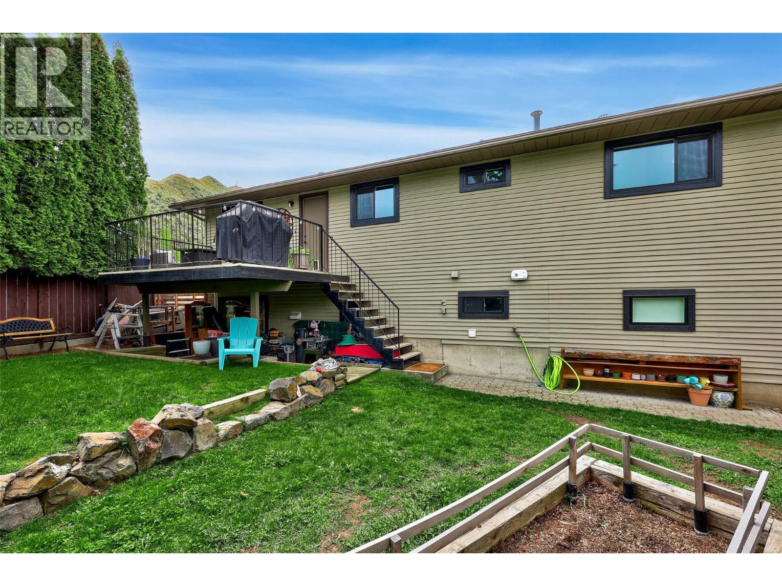 265 MCKAY Place - 33