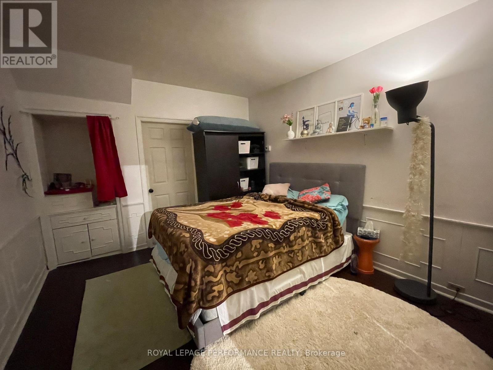 402 PITT STREET - 13