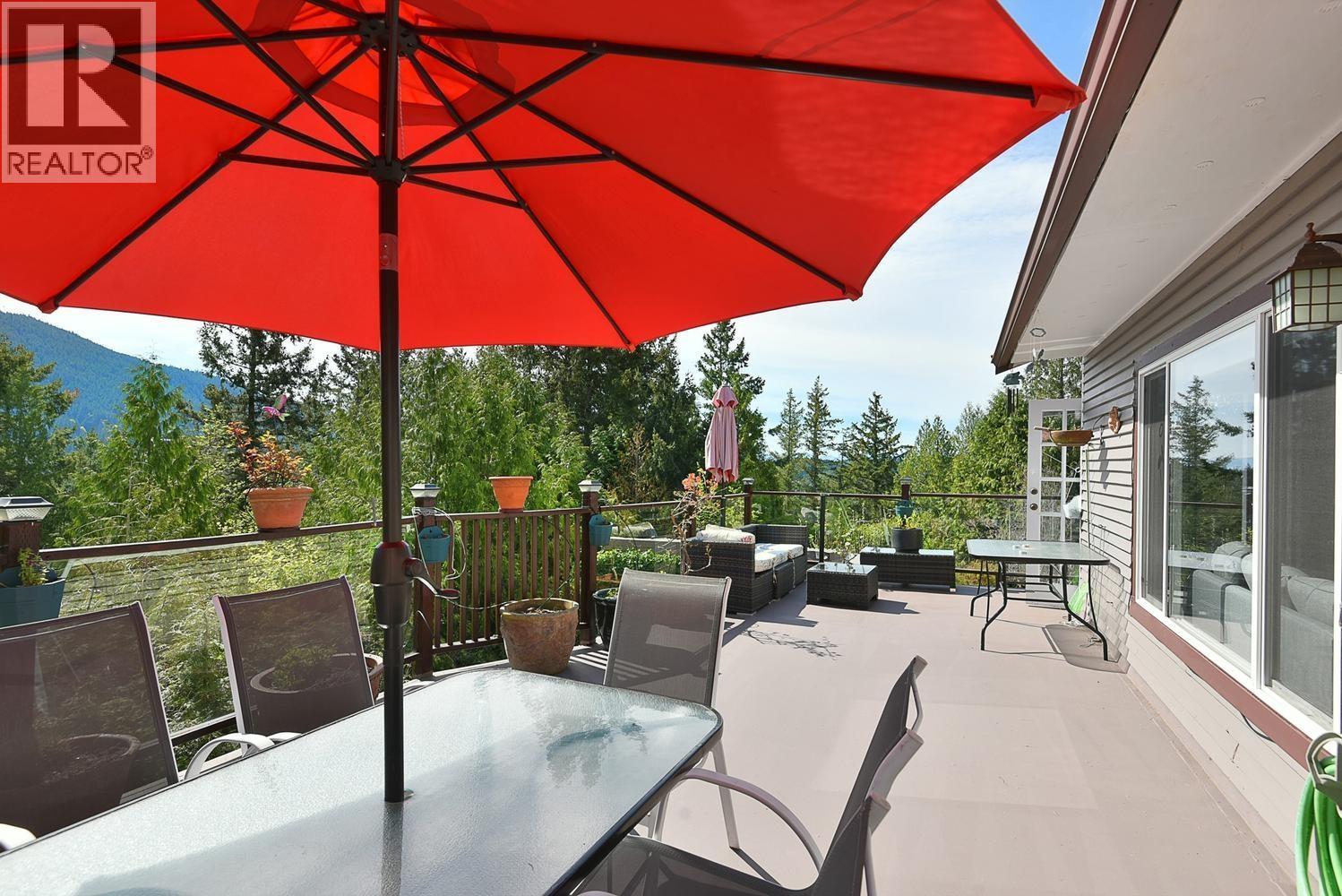 4906 SINCLAIR BAY ROAD — photo 11