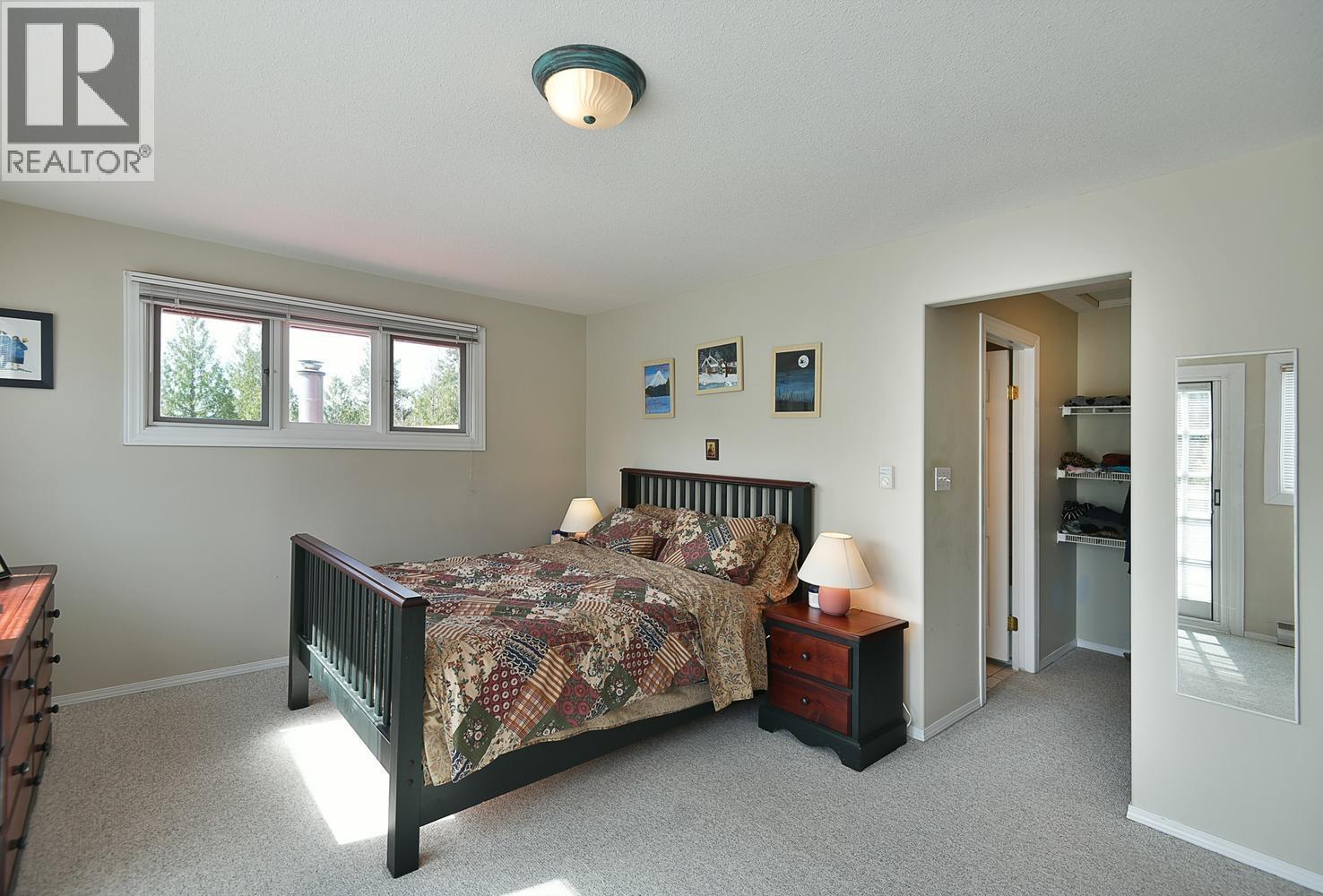 4906 SINCLAIR BAY ROAD — photo 17