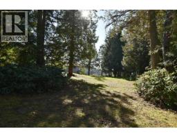 10113 10131 Mercer Road, Halfmoon Bay, BC V7Z1B7 Photo 8